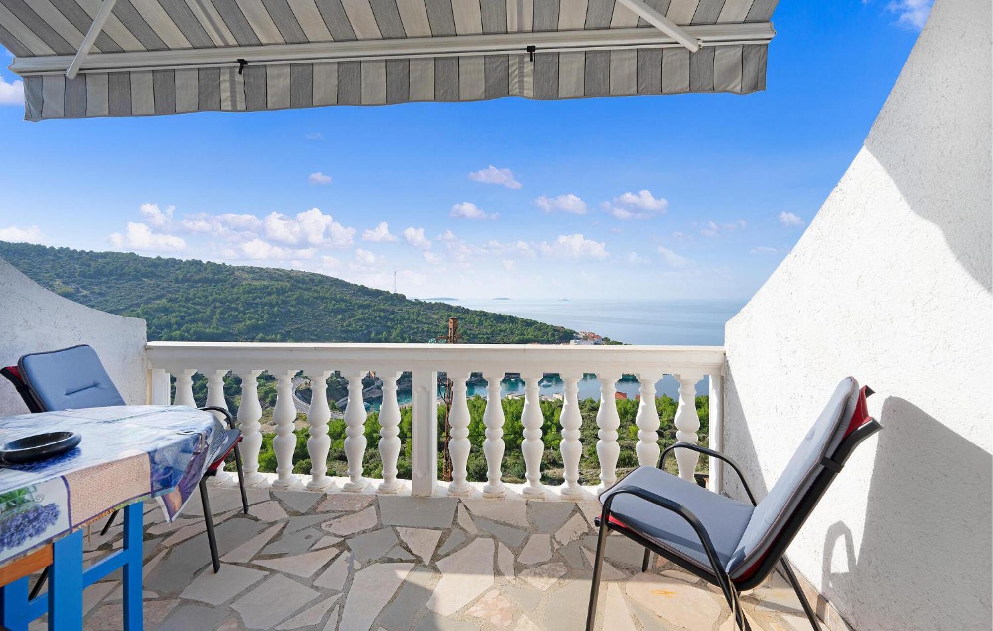 1 Bedroom Stunning Apartment In Primošten Εξωτερικό φωτογραφία